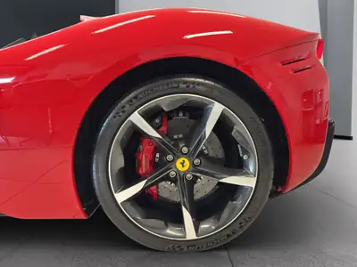 Ferrari SF90 Spider Assetto Fiorano — 1000 ch hybride rechargeable, quasi neuf — Thumbnail 21
