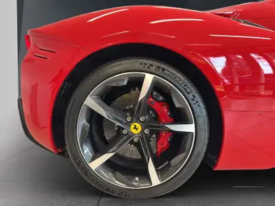 Ferrari SF90 Spider Assetto Fiorano — 1000 ch hybride rechargeable, quasi neuf — Thumbnail 22