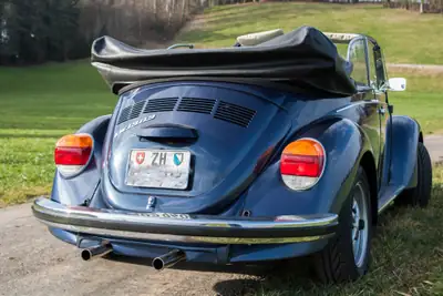 VW Käfer 1974 — Cabriolet vintage mythique, moteur 1600 cm³ essence — Seitenansicht