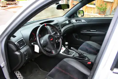 Subaru WRX STI 2.5 Turbo 4WD — Berline sportive mythique, moteur 325 ch — dettaglio
