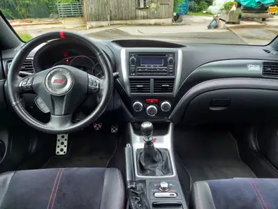 Subaru WRX STI 2.5 Turbo 4WD — Berline sportive mythique, moteur 325 ch — Miniatura 7