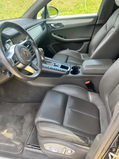 Porsche Macan S PDK — SUV sportif premium, 40'000 km seulement — arrière