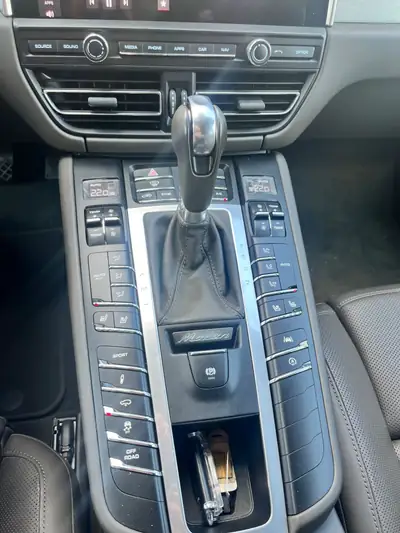Porsche Macan S PDK — SUV sportif premium, 40'000 km seulement — détail