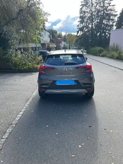 Renault Captur 1.3 TCe EDC Intens — SUV urbain hybride 141 ch, 42 000 km — vista posteriore