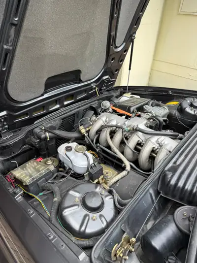 BMW 635 CSI 1980 — Coupé sportif de prestige, 218 ch et histoire authentique — tableau de bord