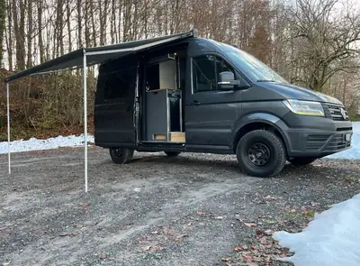 VW Crafter 4x4 ACC — Utilitaire premium tout-terrain avec technologie d'assistance avancée — Miniature 7