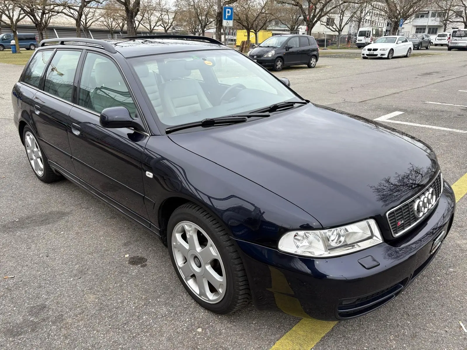 Audi S4 Avant Quattro 2.7 V6 Bi-Turbo — Break sportif allemand, 78'000 km seulement — vista esterna