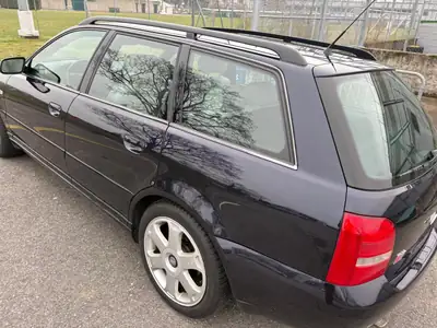 Audi S4 Avant Quattro 2.7 V6 Bi-Turbo — Break sportif allemand, 78'000 km seulement — vista posteriore
