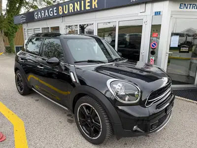 MINI Countryman Cooper S ALL4 - SUV compact sportif avec traction intégrale — exterior view