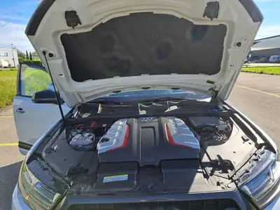Audi SQ7 V8 TDI Quattro — SUV premium diesel 435 ch, freinage neuf, excellent état — côté