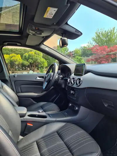 Mercedes-Benz B 250 7G-DCT — Monospace compact dynamique, 211 ch et consommation maîtrisée — Armaturenbrett