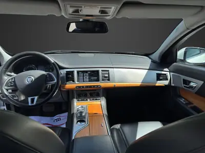 Jaguar XF Sportbrake 3.0d V6 — Diesel performant, break élégant, expertisé du jour — Thumbnail 14