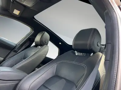 Jaguar E-PACE P250 R-Dynamic SE AWD — SUV compact premium, 1ère main, 68'000 km — Miniature 11