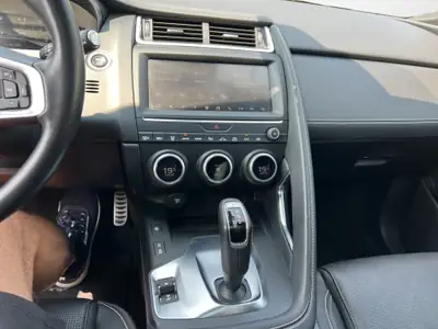 Jaguar E-PACE P250 R-Dynamic SE AWD — SUV compact premium, 1ère main, 68'000 km — Miniature 15