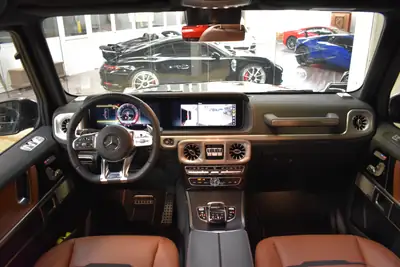 Mercedes-Benz G 63 AMG — Le SUV légendaire avec 585 ch, kilométrage quasi neuf — Miniature 16