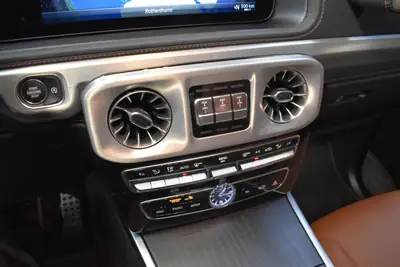 Mercedes-Benz G 63 AMG — Le SUV légendaire avec 585 ch, kilométrage quasi neuf — Miniature 22