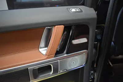 Mercedes-Benz G 63 AMG — Le SUV légendaire avec 585 ch, kilométrage quasi neuf — Miniature 26