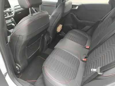Ford Puma 1.0 SCTi ST-Line — SUV compact dynamique, essence économique et caméra de recul — cruscotto