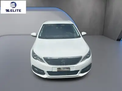Peugeot 308 SW 1.2 PureTech — Break spacieux, entretien complet, état irréprochable — Miniature 11