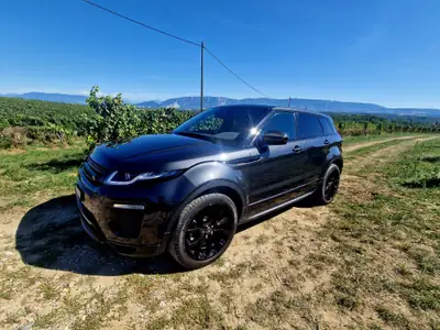 Land Rover Range Rover Evoque 2.0 Si4 — Élégance SUV compacte et polyvalence 4x4 — exterior view