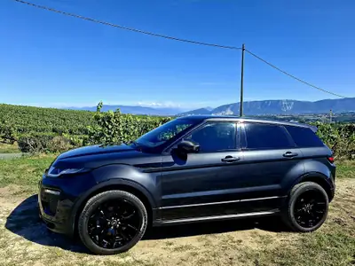 Land Rover Range Rover Evoque 2.0 Si4 — Élégance SUV compacte et polyvalence 4x4 — interior