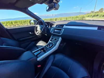 Land Rover Range Rover Evoque 2.0 Si4 — Élégance SUV compacte et polyvalence 4x4 — Thumbnail 7