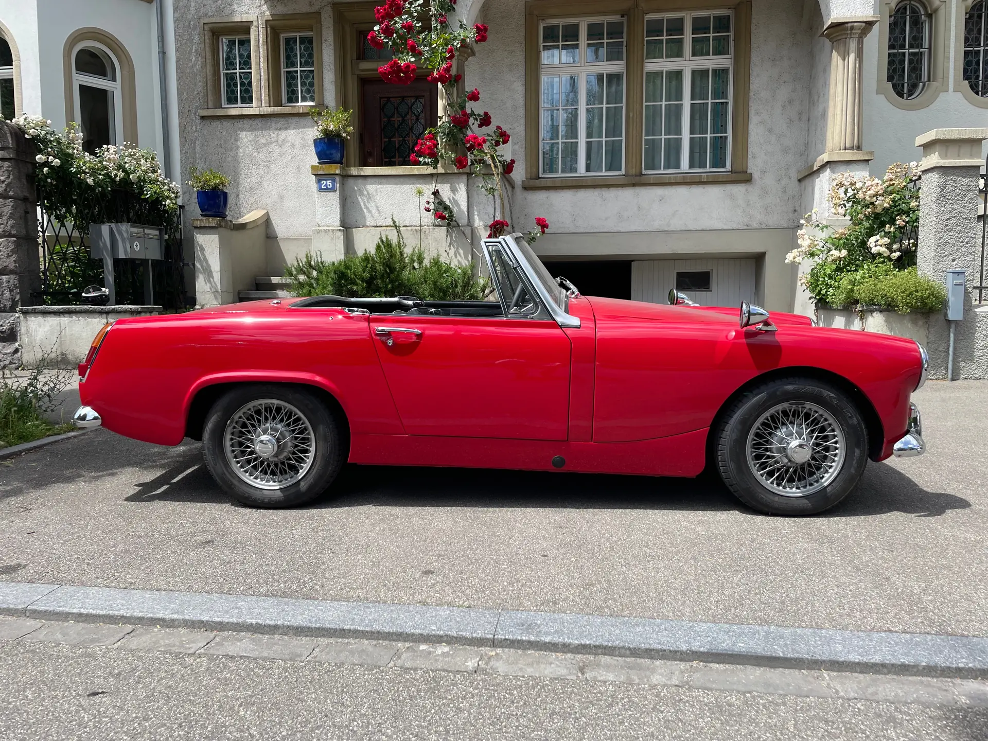 Austin-Healey Sprite 1961 — Légendaire roadster britannique, véhicule vétéran authentique — vue extérieure
