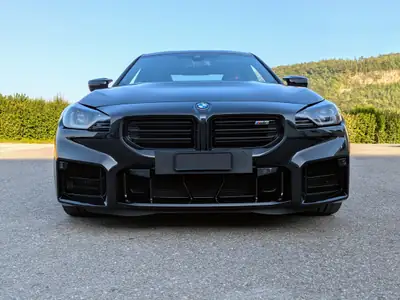 BMW M2 LCI 2025 — Coupé sportif manuel, toit carbone, quasi-neuf — arrière