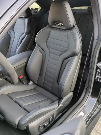 BMW M2 LCI 2025 — Coupé sportif manuel, toit carbone, quasi-neuf — Miniature 11
