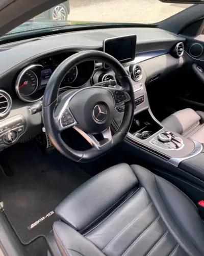 Mercedes-Benz C 250 BlueTEC AMG Line 4Matic — Berline Break diesel performante, 143 000 km — Innenraum