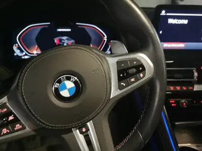 BMW M850i xDrive Coupé — 530 ch, Carbon, Laserlicht et Tanzanite Blau — Miniatur 27