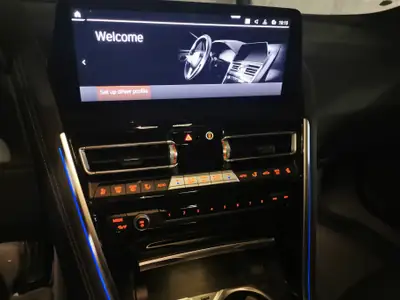 BMW M850i xDrive Coupé — 530 ch, Carbon, Laserlicht et Tanzanite Blau — Miniatur 26