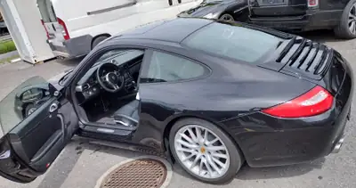 Porsche 911 Carrera S PDK 2011 — Coupé sport allemand, origine Suisse, 108'000 km — vue extérieure