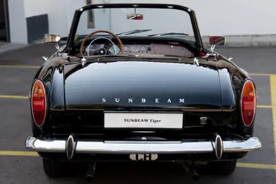 Sunbeam Alpine 260 Tiger — Roadster britannique V8, restauré Nut & Bolt, 1965 — Detail
