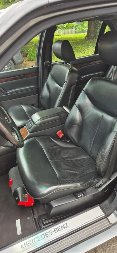 Mercedes-Benz 500 SEL — Berline de prestige 1993, vérifiée contrôle technique — détail