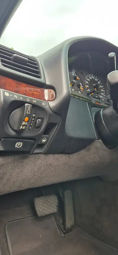 Mercedes-Benz 500 SEL — Berline de prestige 1993, vérifiée contrôle technique — Miniature 11