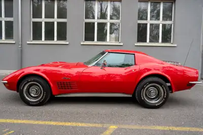 Chevrolet Corvette C3 1972 — Légende américaine restaurée, moteur neuf 5.7L — Innenraum
