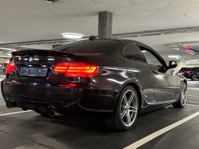 BMW 335i xDrive Coupé — Sportivité allemande et traction intégrale — exterior view