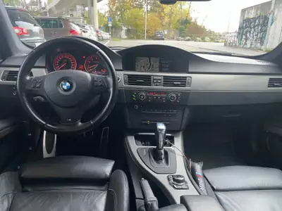 BMW 335i xDrive Coupé — Sportivité allemande et traction intégrale — Thumbnail 8