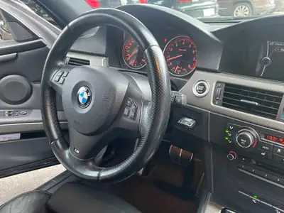 BMW 335i xDrive Coupé — Sportivité allemande et traction intégrale — Thumbnail 15