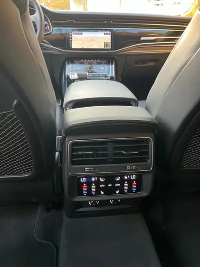 Audi Q8 55 TFSI Black Edition — SUV coupé premium, 340 ch, première main, km faibles — Detail