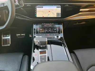 Audi Q8 55 TFSI Black Edition — SUV coupé premium, 340 ch, première main, km faibles — Armaturenbrett