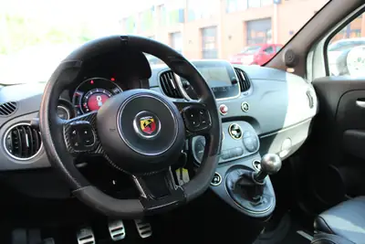 Fiat 595 Abarth Competizione — Pack Carbone, Échappement Monza, 180 ch dynamiques — Miniature 8