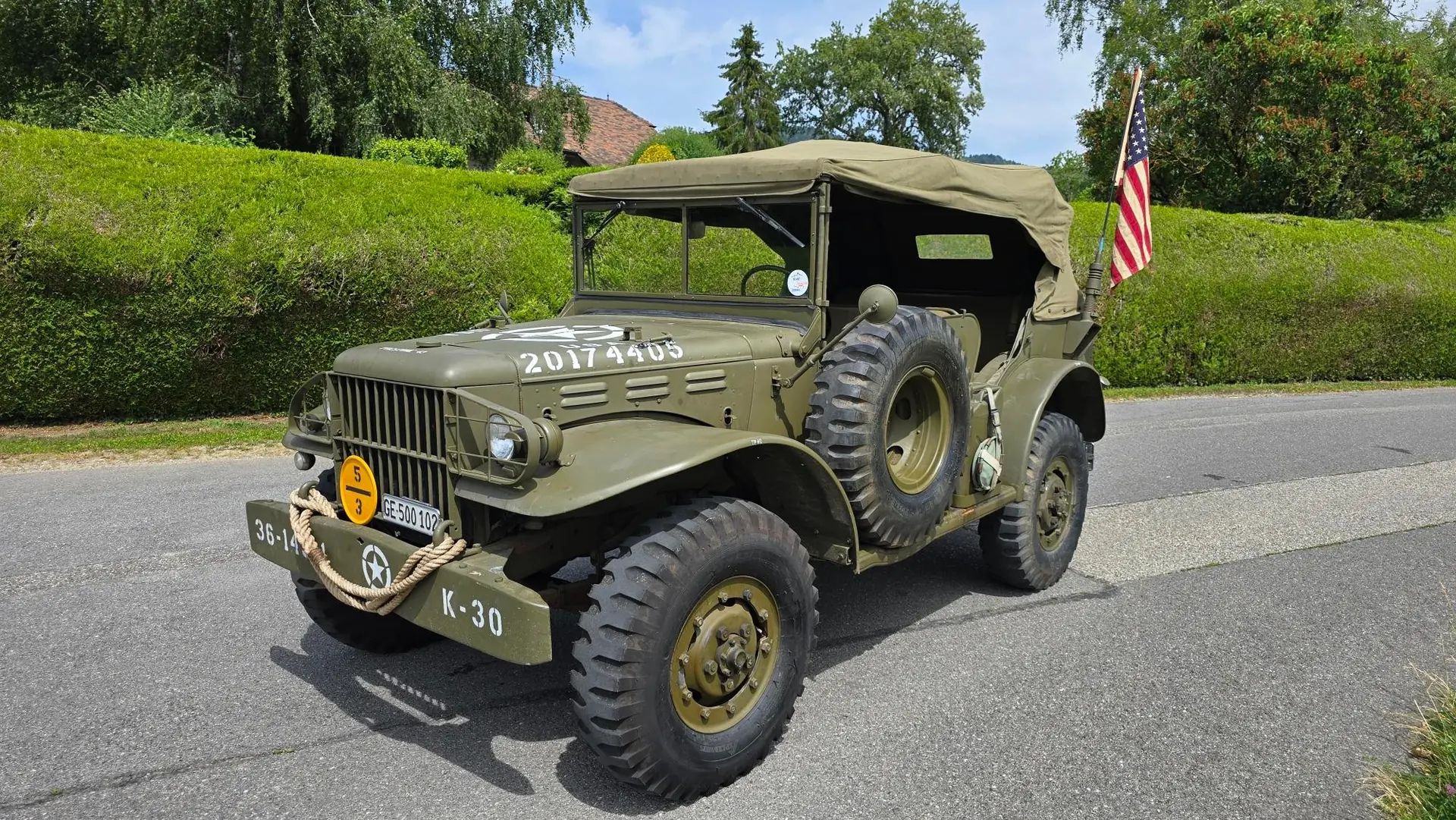Dodge WC 1942 — Cabriolet historique, légende de guerre américaine — vue extérieure