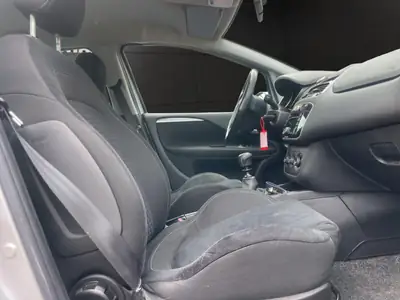 Fiat Punto 1.2 MyStyle — Citadine fiable, entretien à jour, sans sinistre — Miniature 12