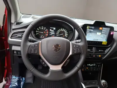Suzuki S-Cross 1.4 T Compact+ Hybrid 4x4 — SUV polyvalent avec technologie hybride et transmission intégrale — detail
