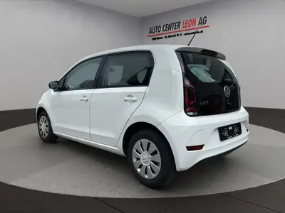 VW Up 1.0 Move Up 2018 — Petite citadine économique, entretien à jour — interior