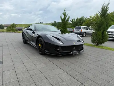 Ferrari 812 Superfast — Coupé sport légendaire, 796 ch, très peu roulée — rear view