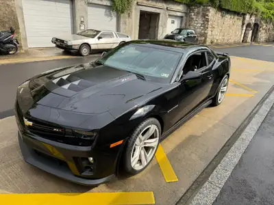 Chevrolet Camaro ZL1 2012 — Muscle car légendaire, seulement 14'200 km — exterior view
