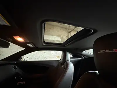 Chevrolet Camaro ZL1 2012 — Muscle car légendaire, seulement 14'200 km — Thumbnail 13